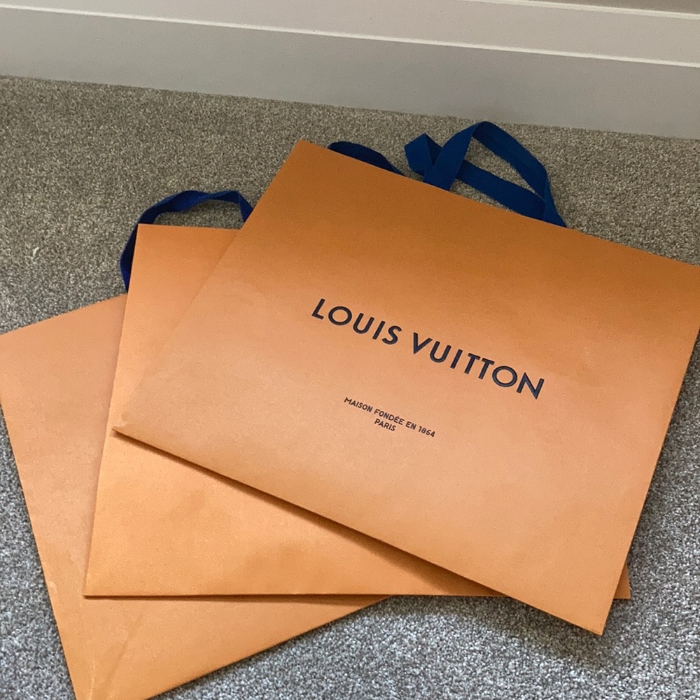 Louis Vuitton medium shopper